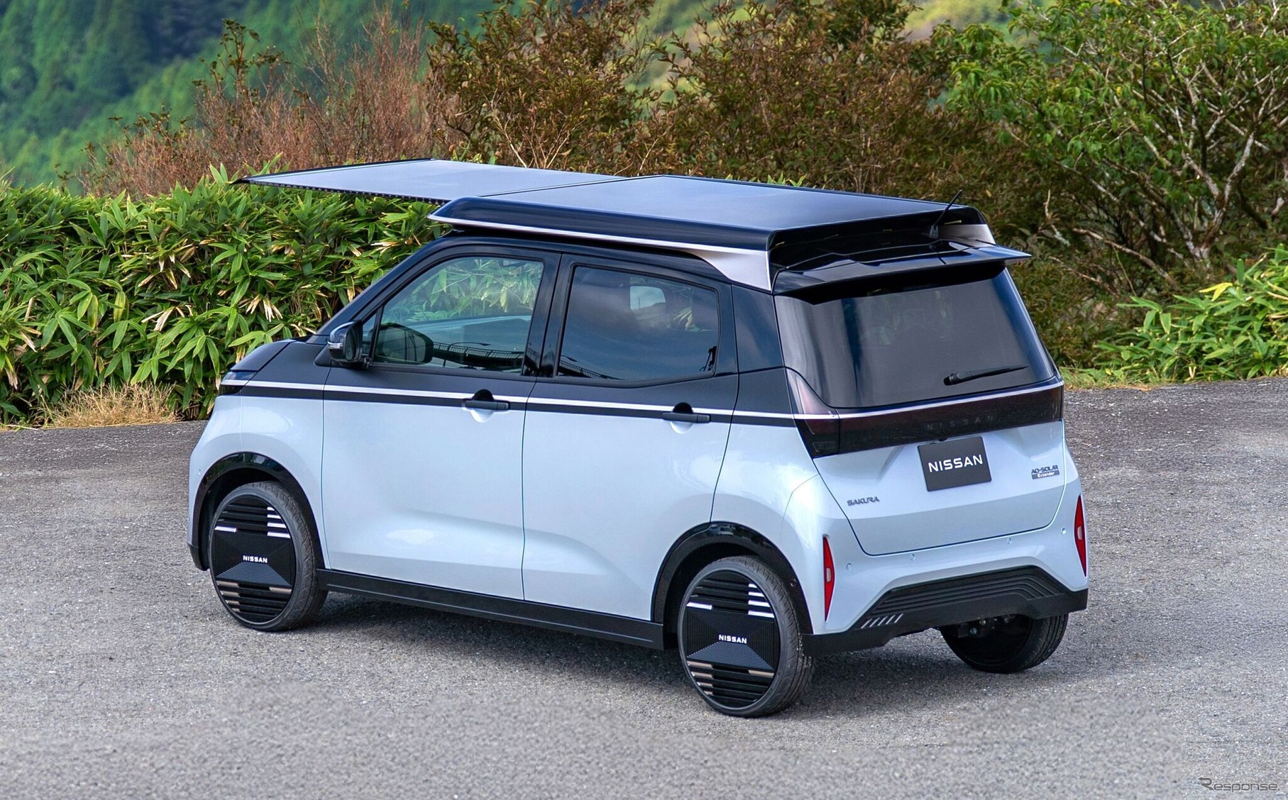 日産サクラの電動スライド式ソーラーシステム「Ao-Solar Extender（あおぞら エクステンダー）」搭載プロトタイプ