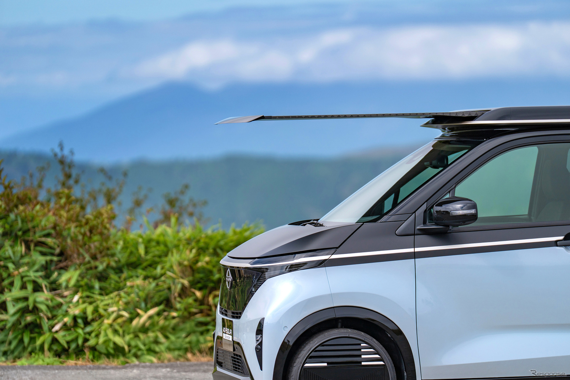 日産サクラの電動スライド式ソーラーシステム「Ao-Solar Extender（あおぞら エクステンダー）」搭載プロトタイプ