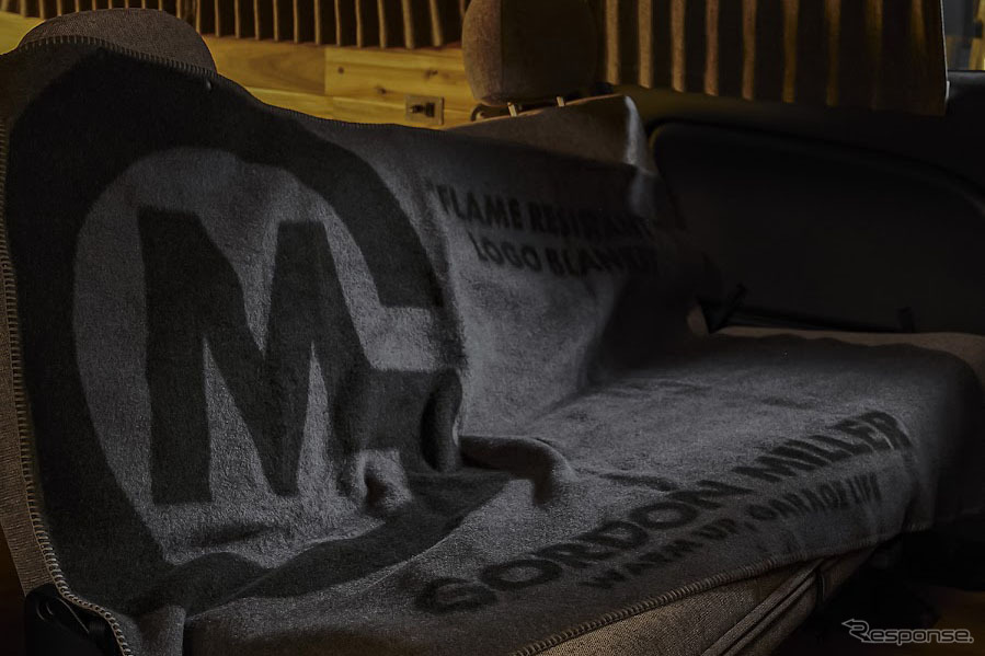 GORDON MILLER・NANGA FLAME RESISTANT LOGO BLANKET
