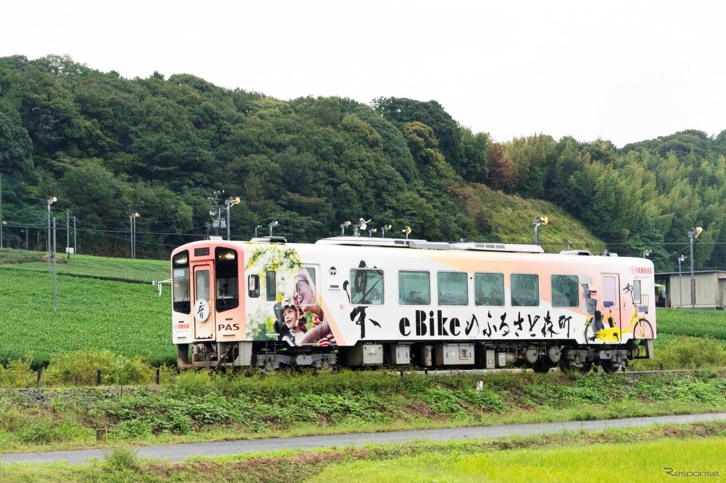 フルラッピング列車「eBikeのふるさと森町」号