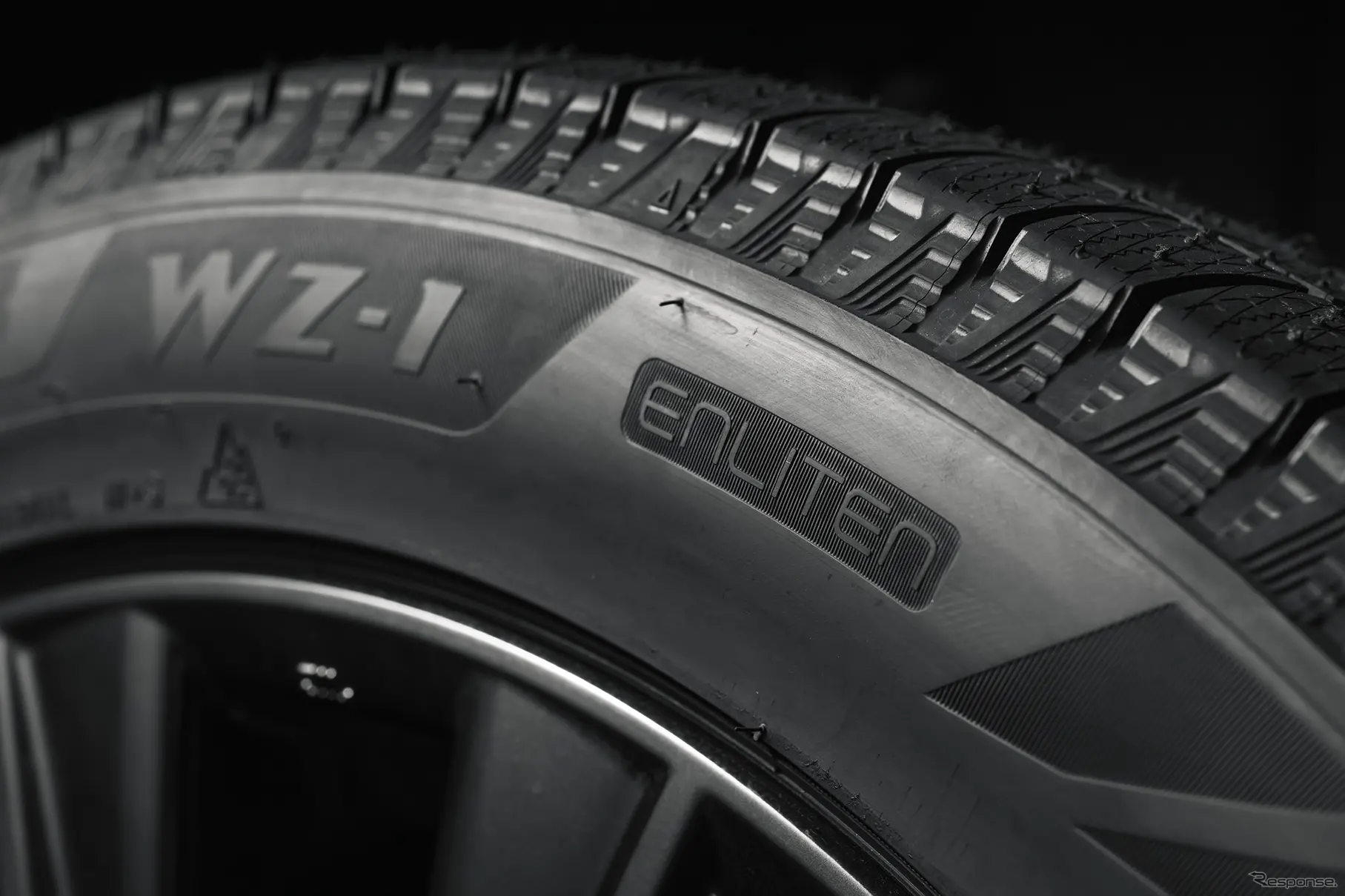 商品設計基盤技術「ENLITEN」を採用、「薄く・軽く・円く」という基本性能を徹底的に磨いている