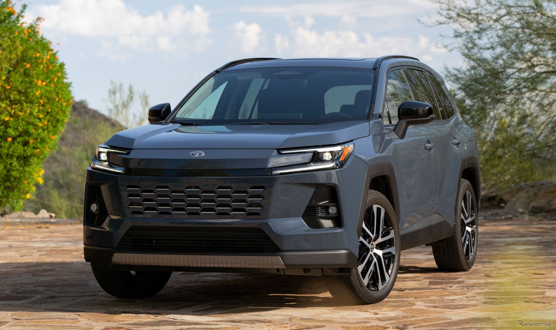 トヨタ RAV4 ハイブリッド 新型（米国仕様）