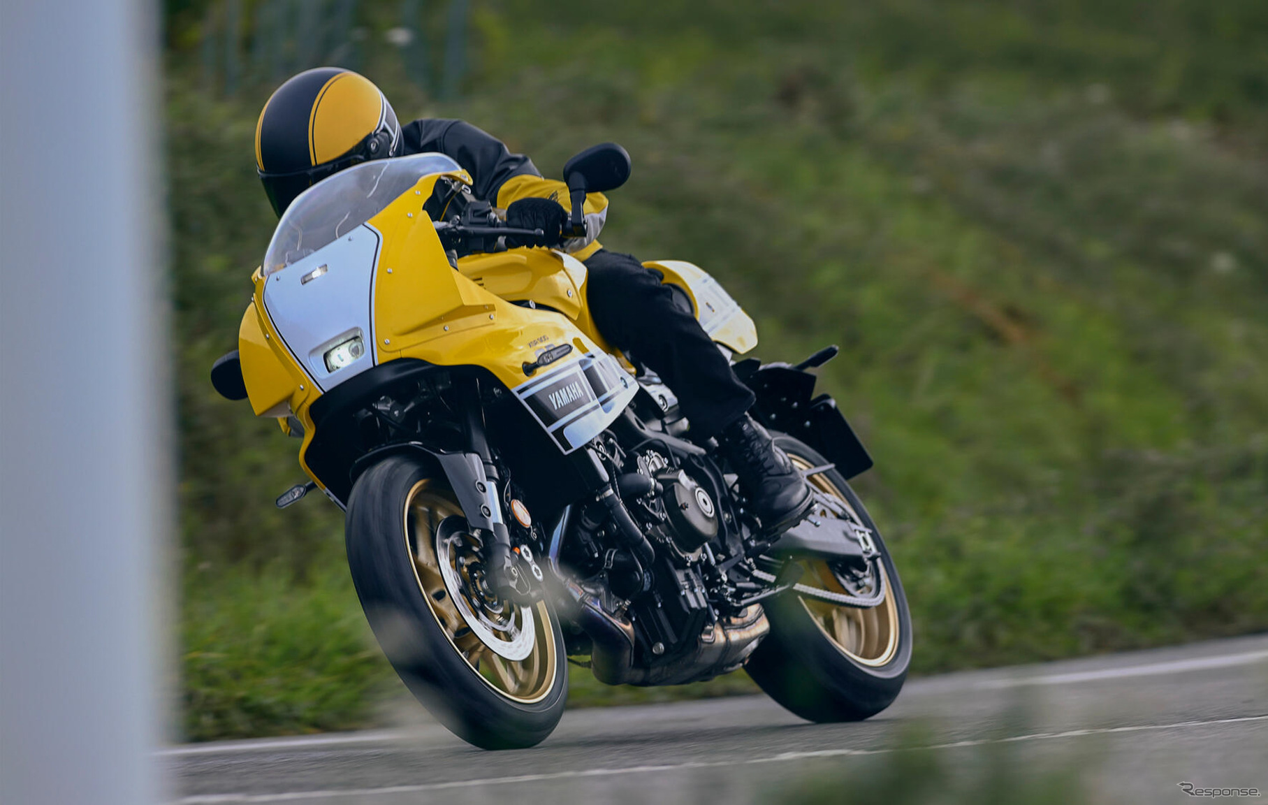 ヤマハ XSR900GP 2026年モデル（レジェンドイエロー）