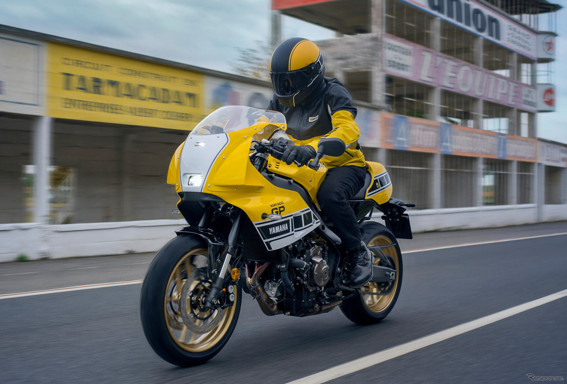 ヤマハ XSR900GP 2026年モデル（レジェンドイエロー）