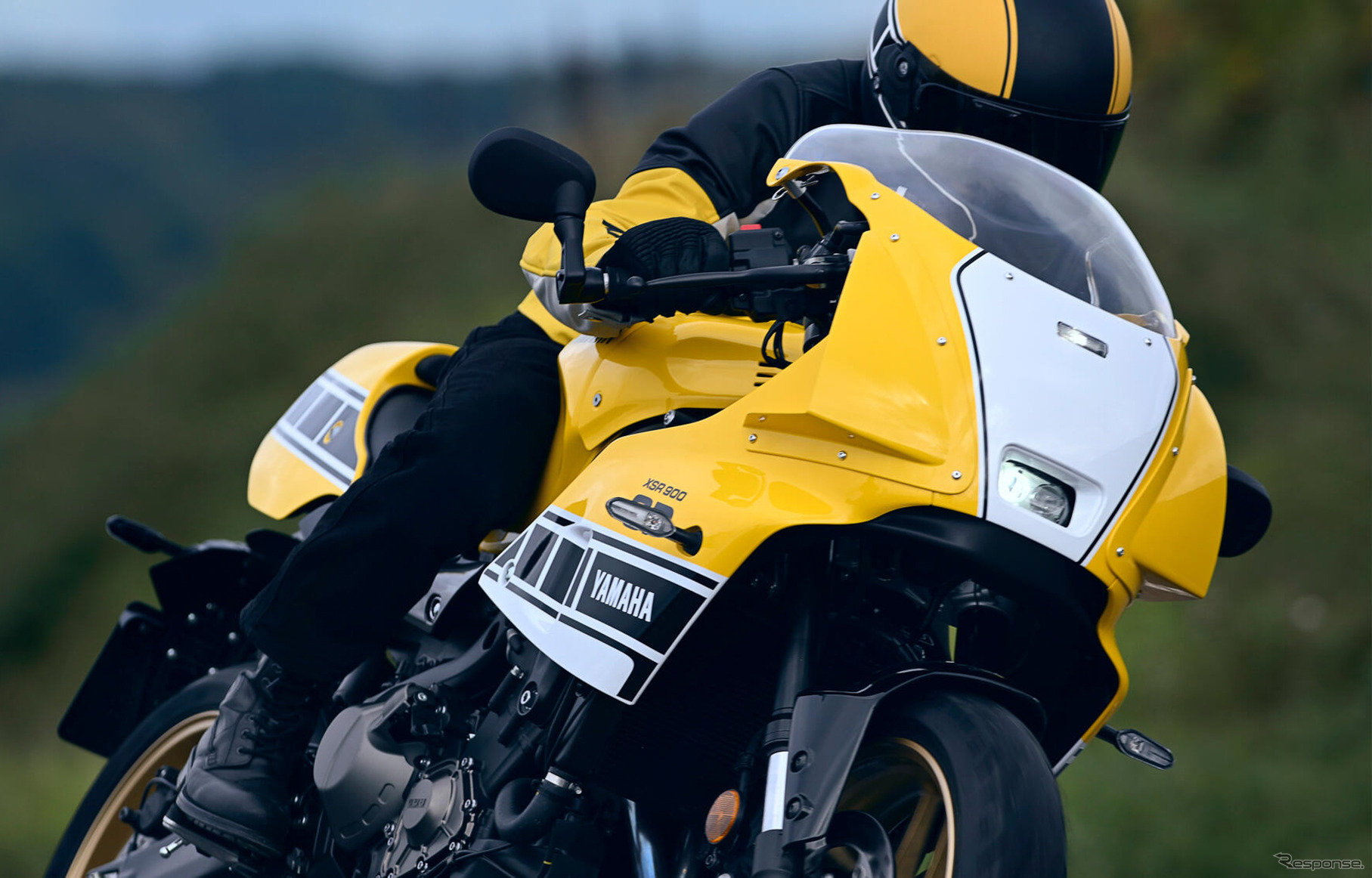 ヤマハ XSR900GP 2026年モデル（レジェンドイエロー）