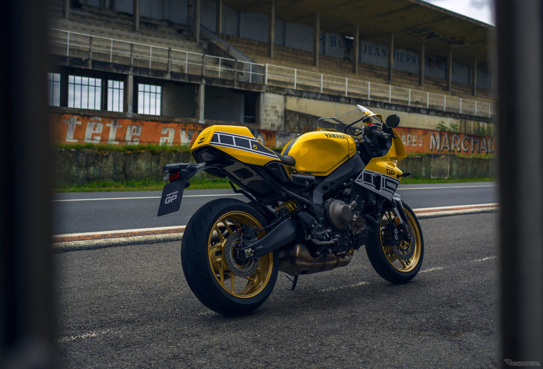 ヤマハ XSR900GP 2026年モデル（レジェンドイエロー）