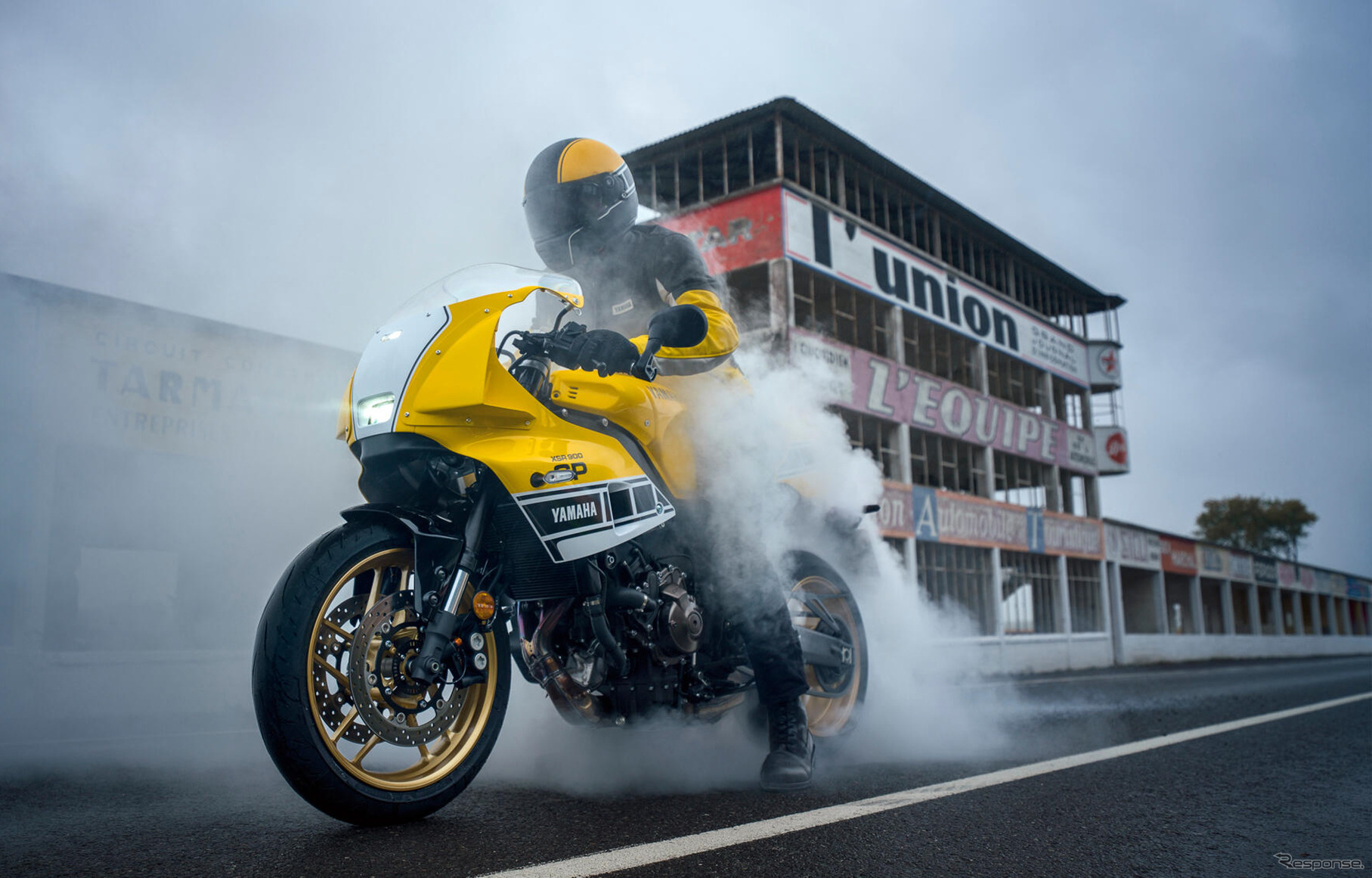 ヤマハ XSR900GP 2026年モデル（レジェンドイエロー）