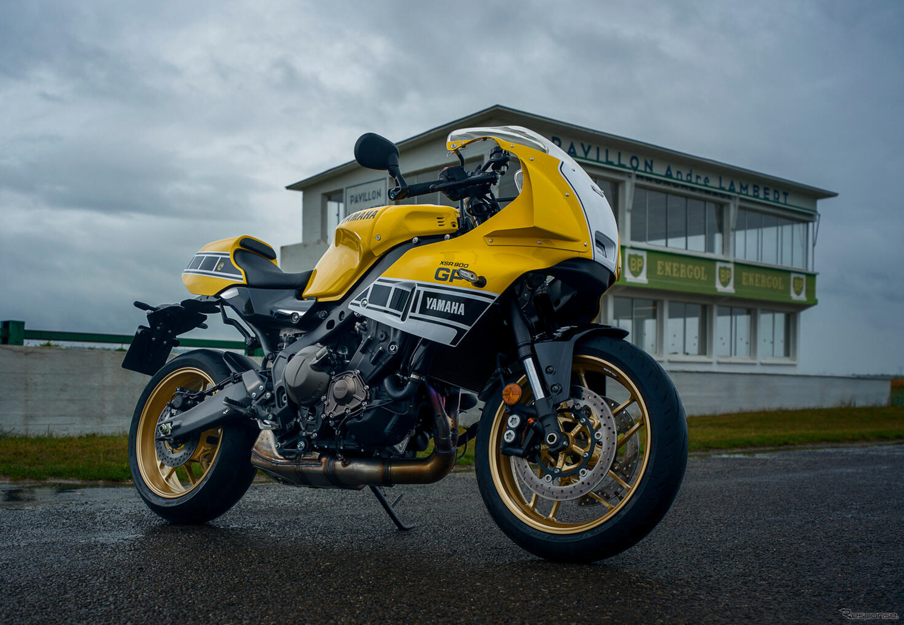 ヤマハ XSR900GP 2026年モデル（レジェンドイエロー）