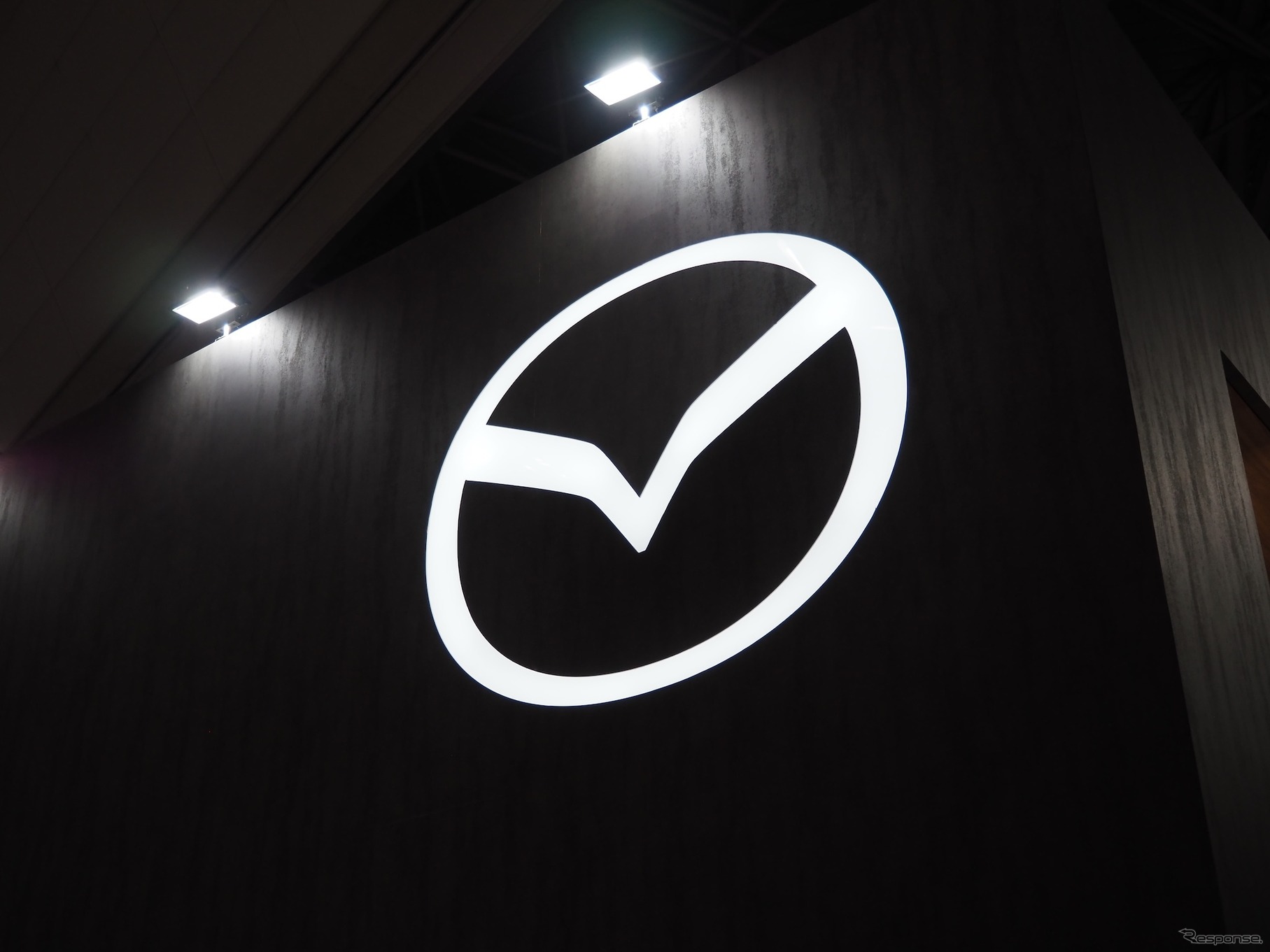 マツダの新ブランドシンボル（ジャパンモビリティショー2025）