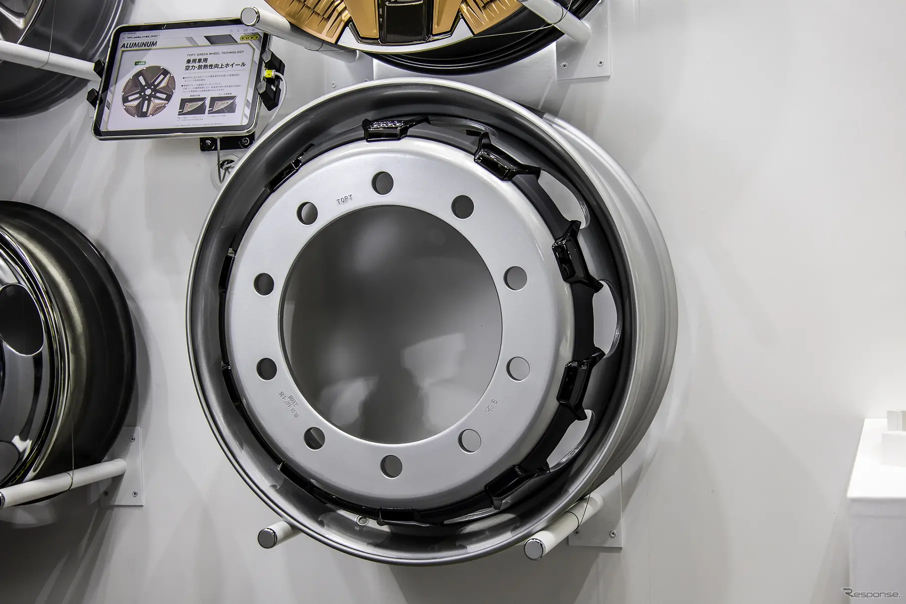 商用車用ナット緩み検知ホイール（TOPY GREEN WHEEL TECHNOLOGY)