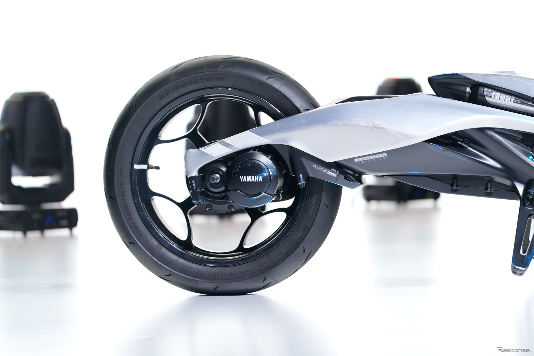 ヤマハ MOTOROiD：Λ（ジャパンモビリティショー2025）