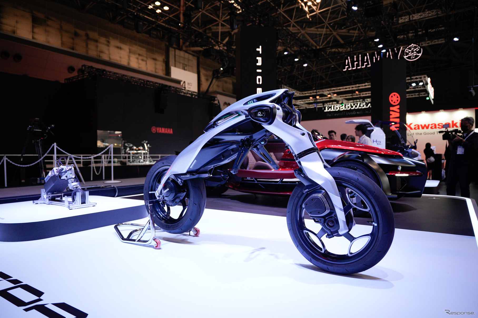 ヤマハ MOTOROiD：Λ（ジャパンモビリティショー2025）