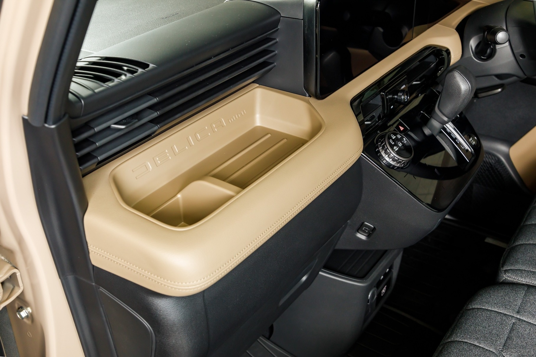 三菱 デリカミニ 新型