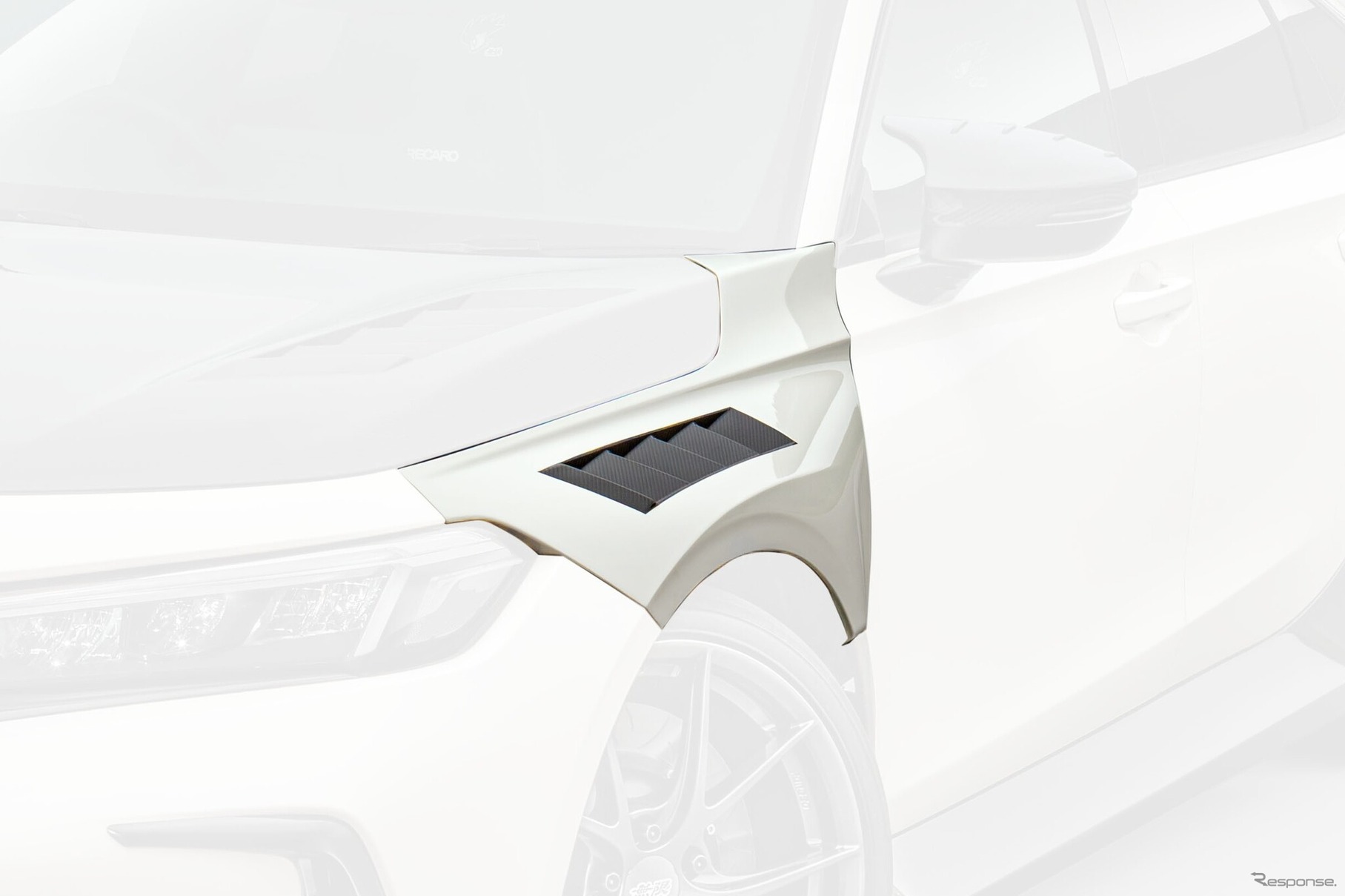 カーボンフロントエアロフェンダー：88万円（税込）※2026年3月下旬発売