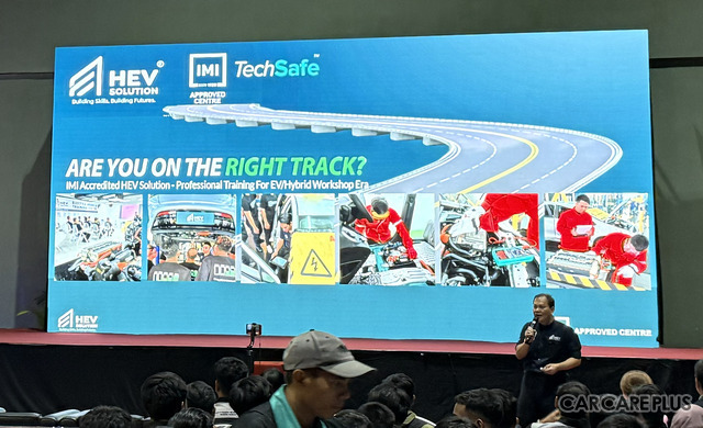 EVなど自動車整備士向けトレーニングに関するプレゼンテーションの様子