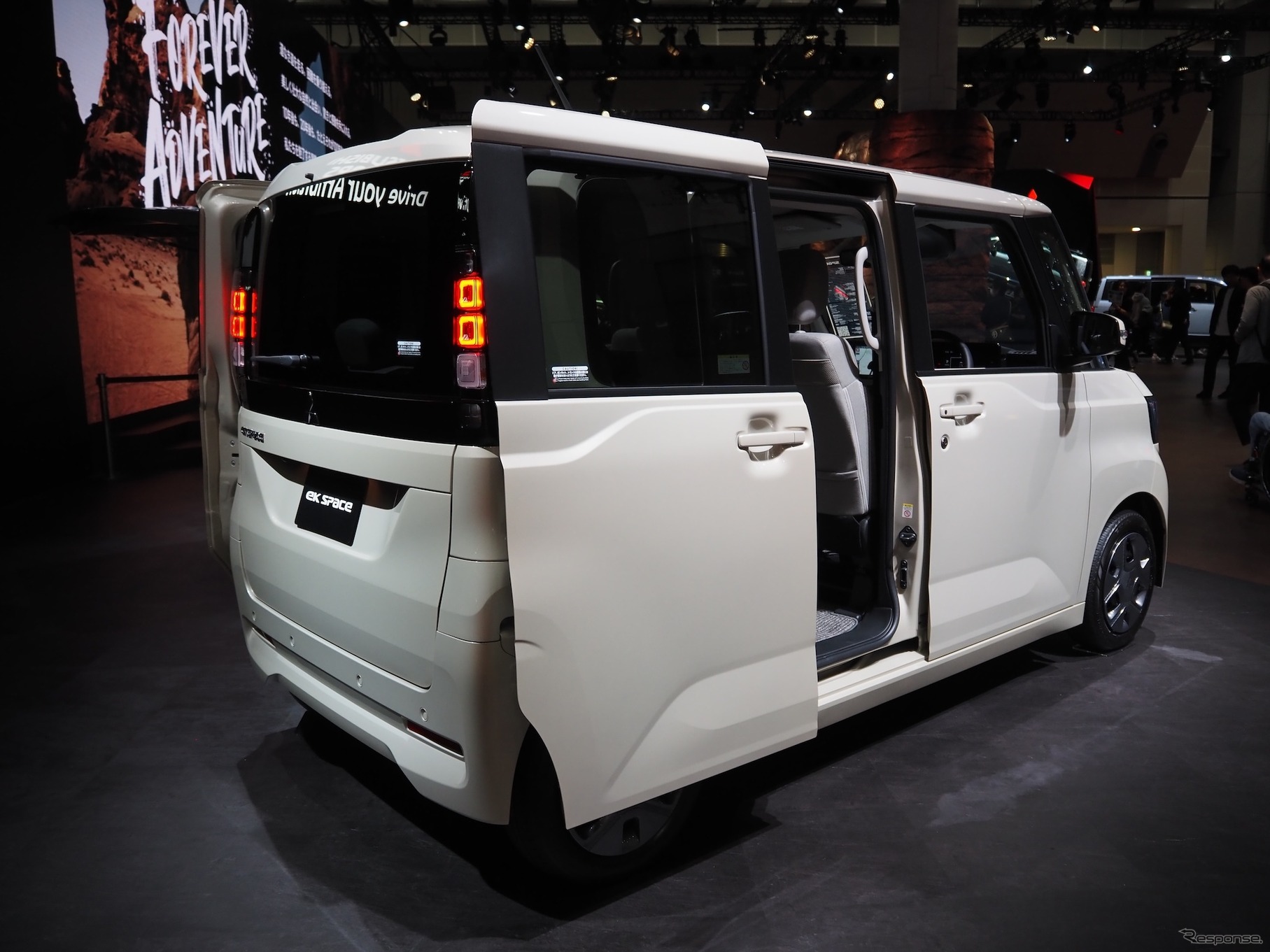 三菱 eKスペース 新型（Gグレード、ジャパンモビリティショー2025）