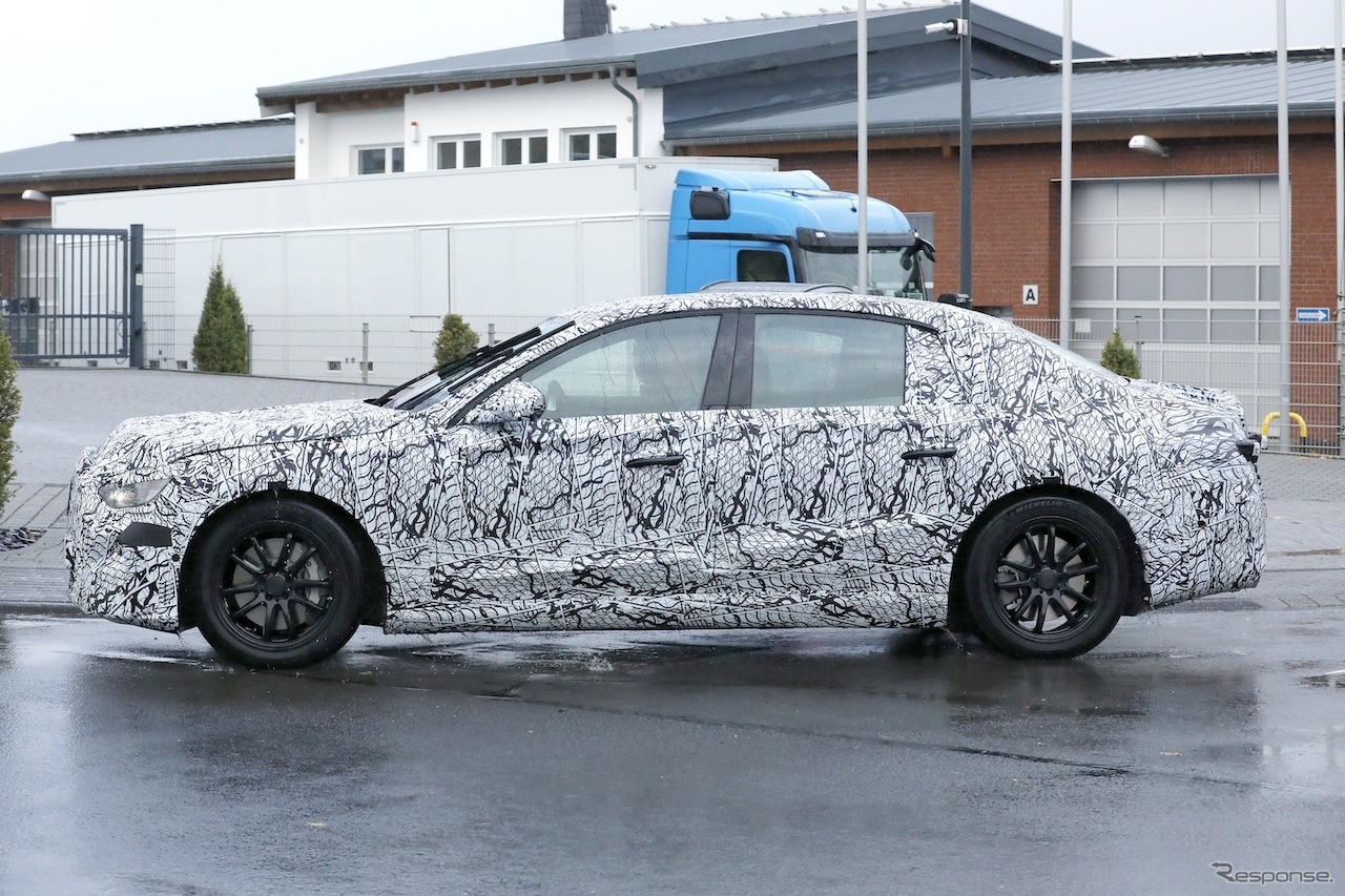 メルセデスベンツ EクラスEQ 市販型のプロトタイプ