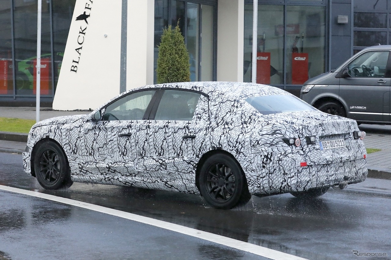 メルセデスベンツ EクラスEQ 市販型のプロトタイプ