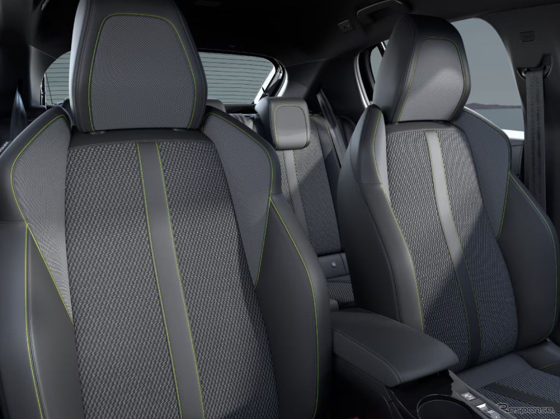 プジョー 208 GT Hybrid