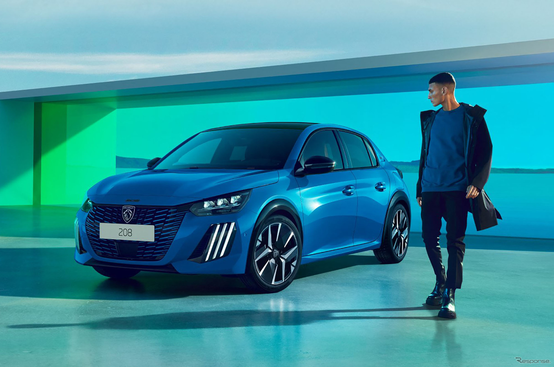 プジョー 208 GT Hybrid