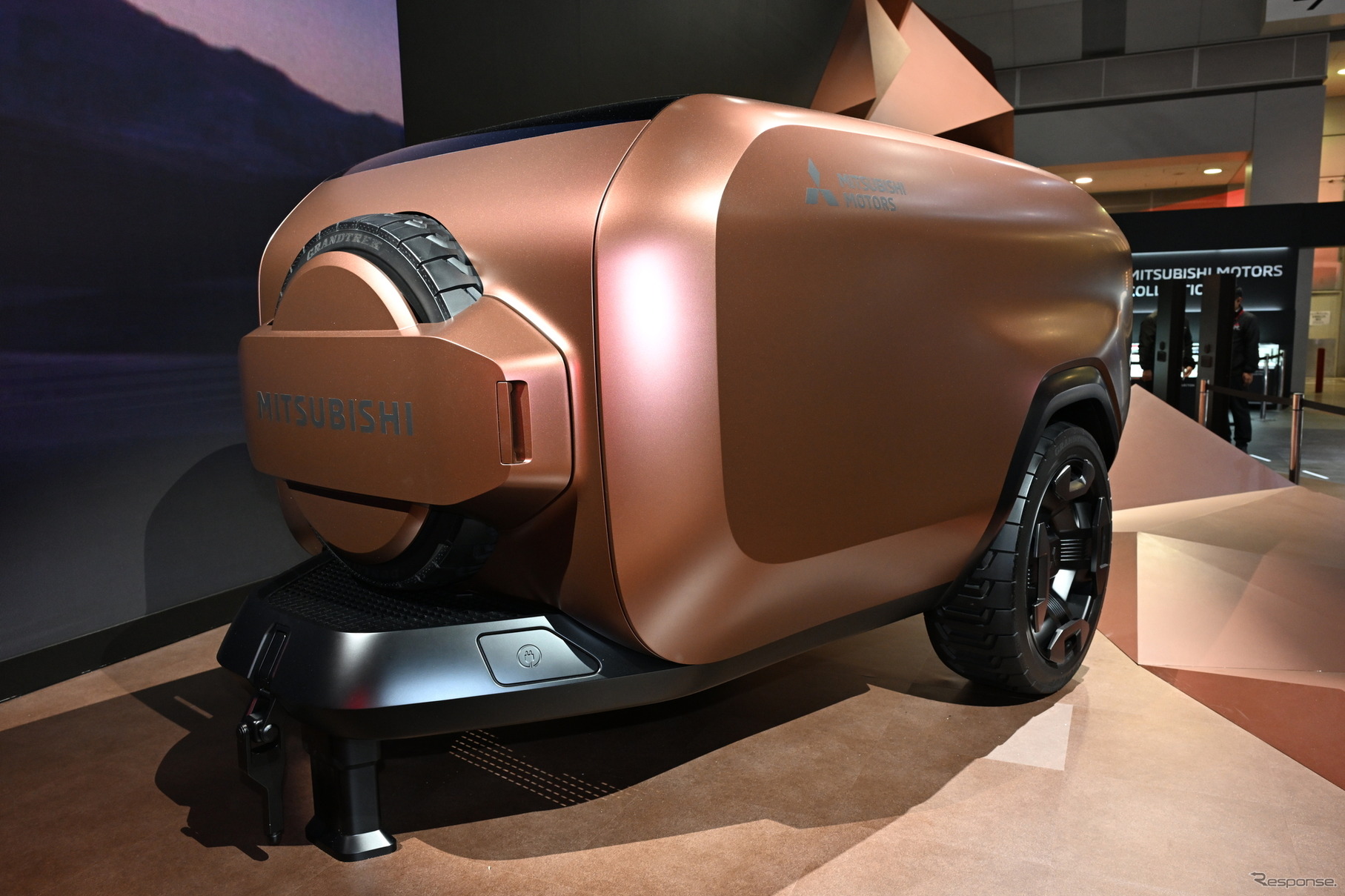 三菱 エレバンス コンセプト（ジャパンモビリティショー2025）