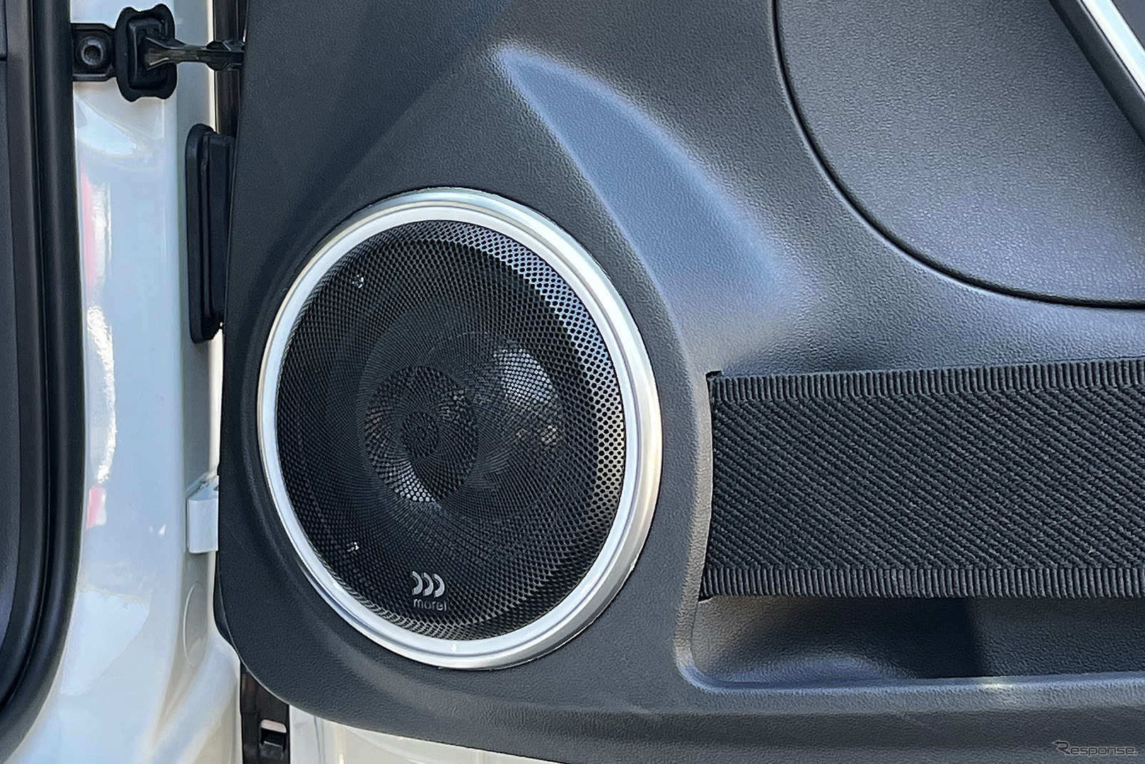 「サブウーファー」が搭載されたオーディオカーの一例（製作ショップ：ジパング＜鳥取県＞）。