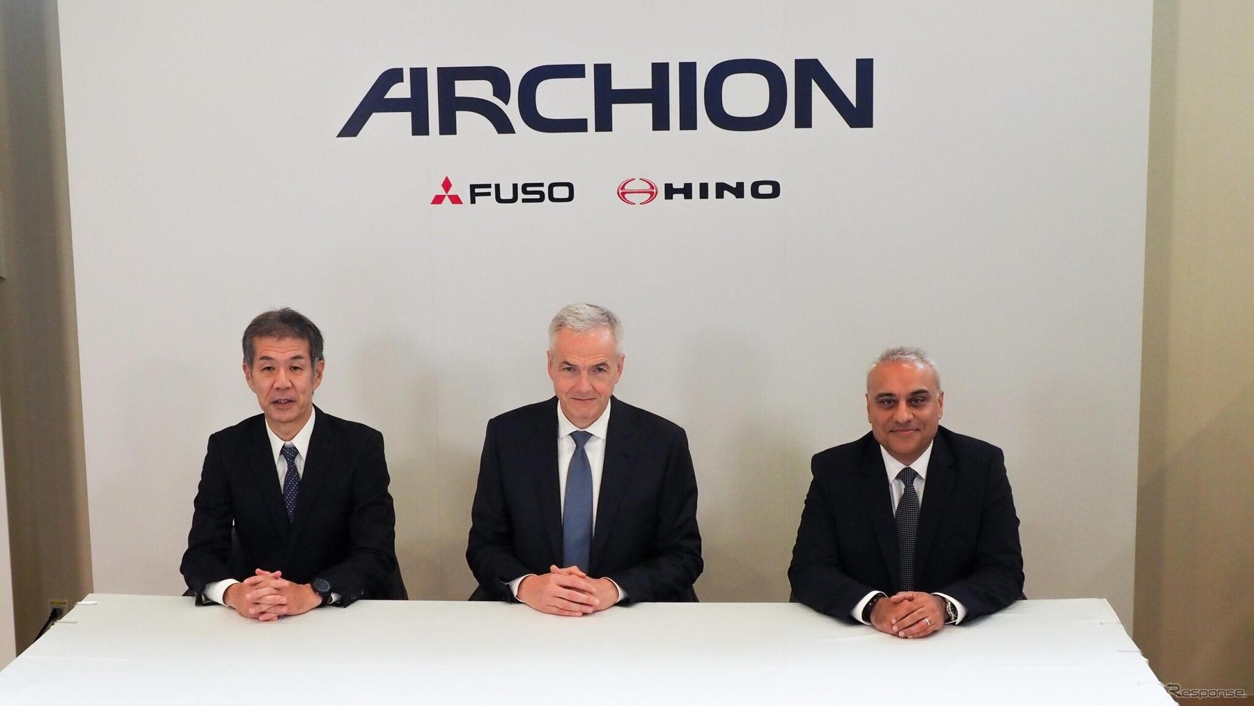 日野と三菱ふそう統合の新持株会社の社名は「ARCHION」に