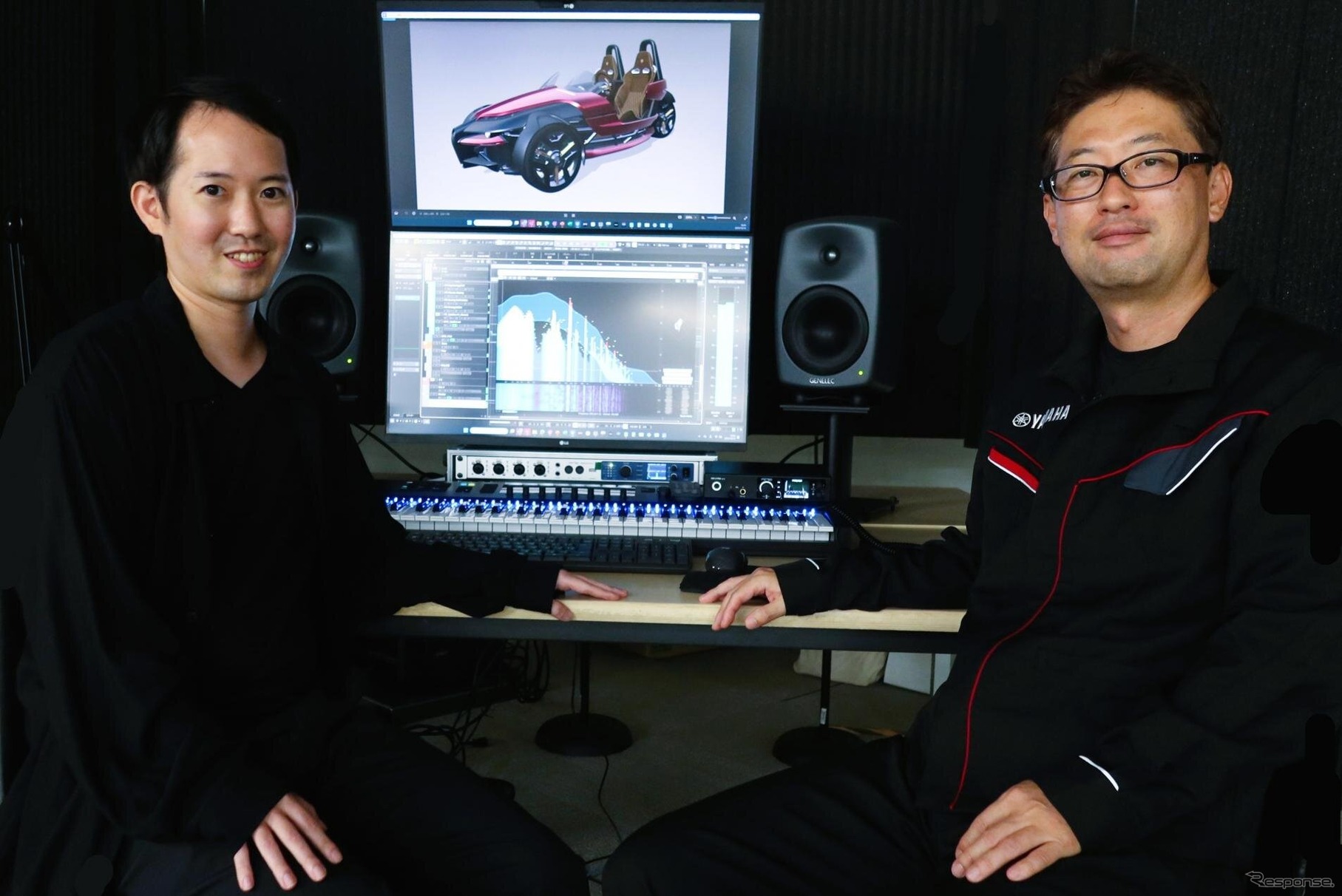 「TRICERA proto」のUX/UI音をデザインした橋本さん（左）と、走行音を開発した田中さん（右）