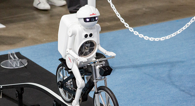 村田製作所「ムラタセイサク君」はロボットなのにどうして自転車に乗れるのか？なぜ転ばないのか