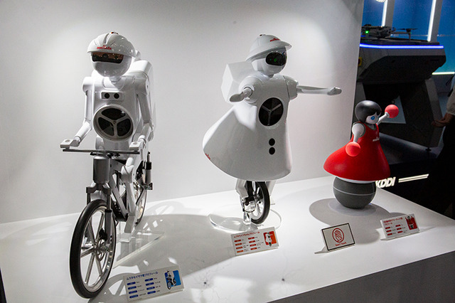 村田製作所「ムラタセイサク君」はロボットなのにどうして自転車に乗れるのか？なぜ転ばないのか