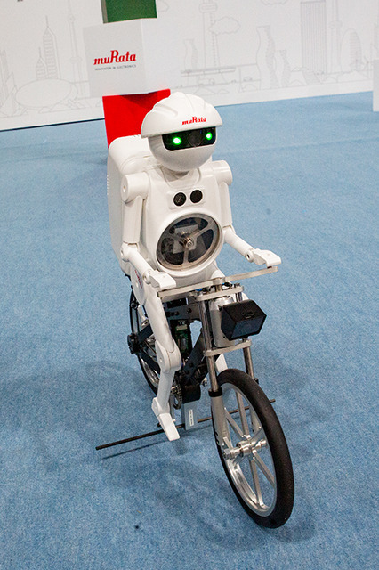 村田製作所「ムラタセイサク君」はロボットなのにどうして自転車に乗れるのか？なぜ転ばないのか