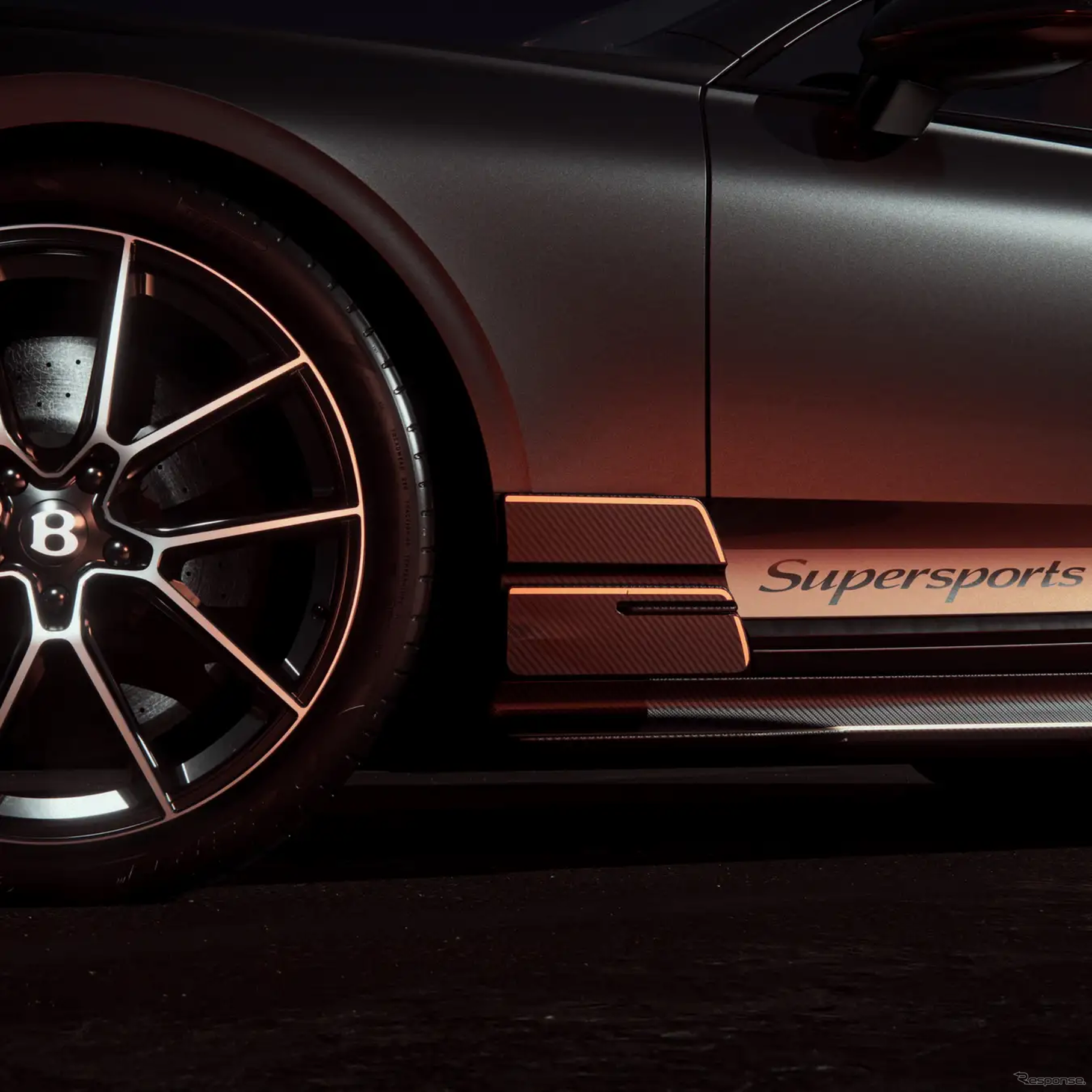 ベントレー・スーパースポーツ 新型のティザー