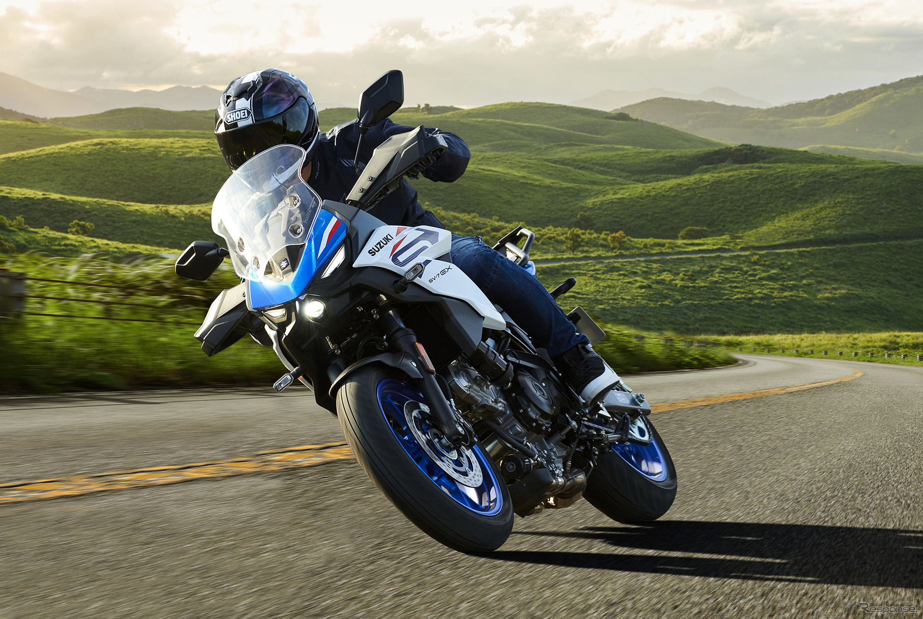 スズキの新型クロスオーバー『SV-7GX』