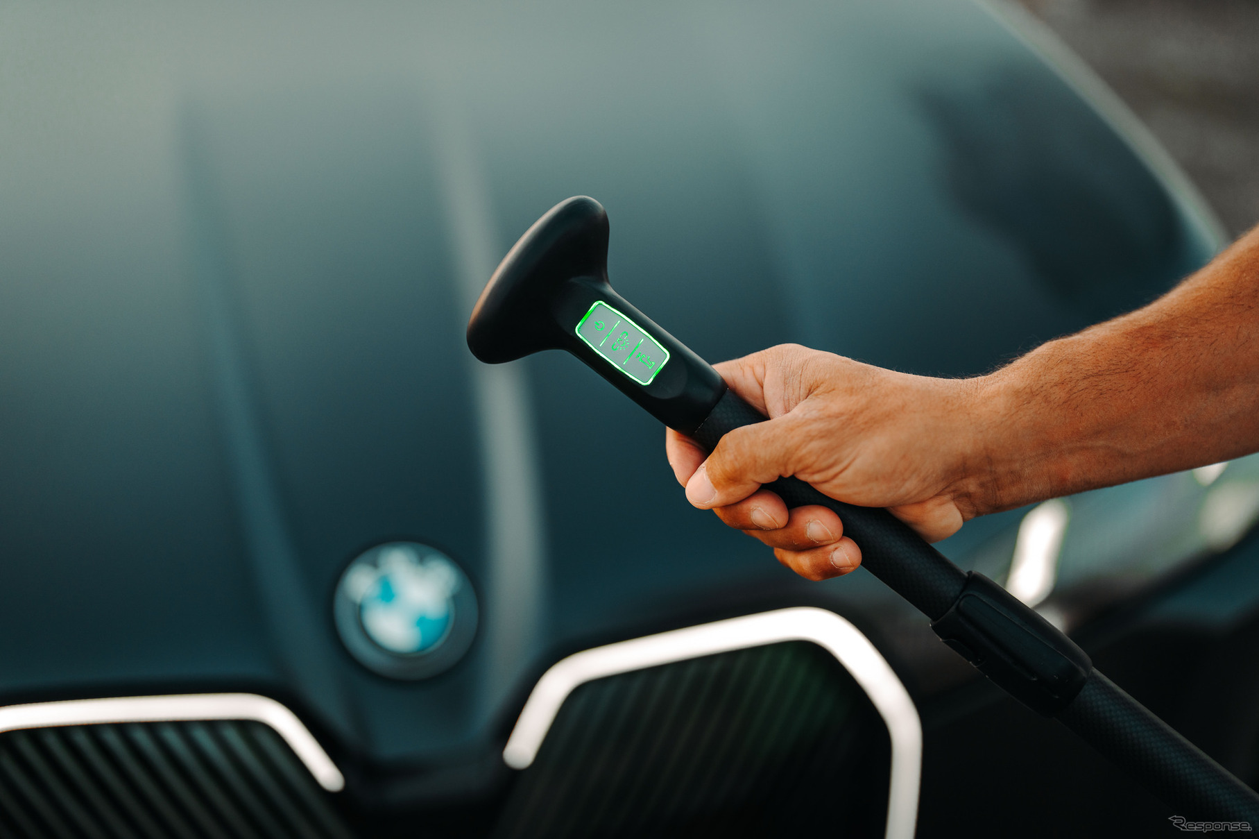 電動スタンドアップパドルボード「BMW x SipaBoards」