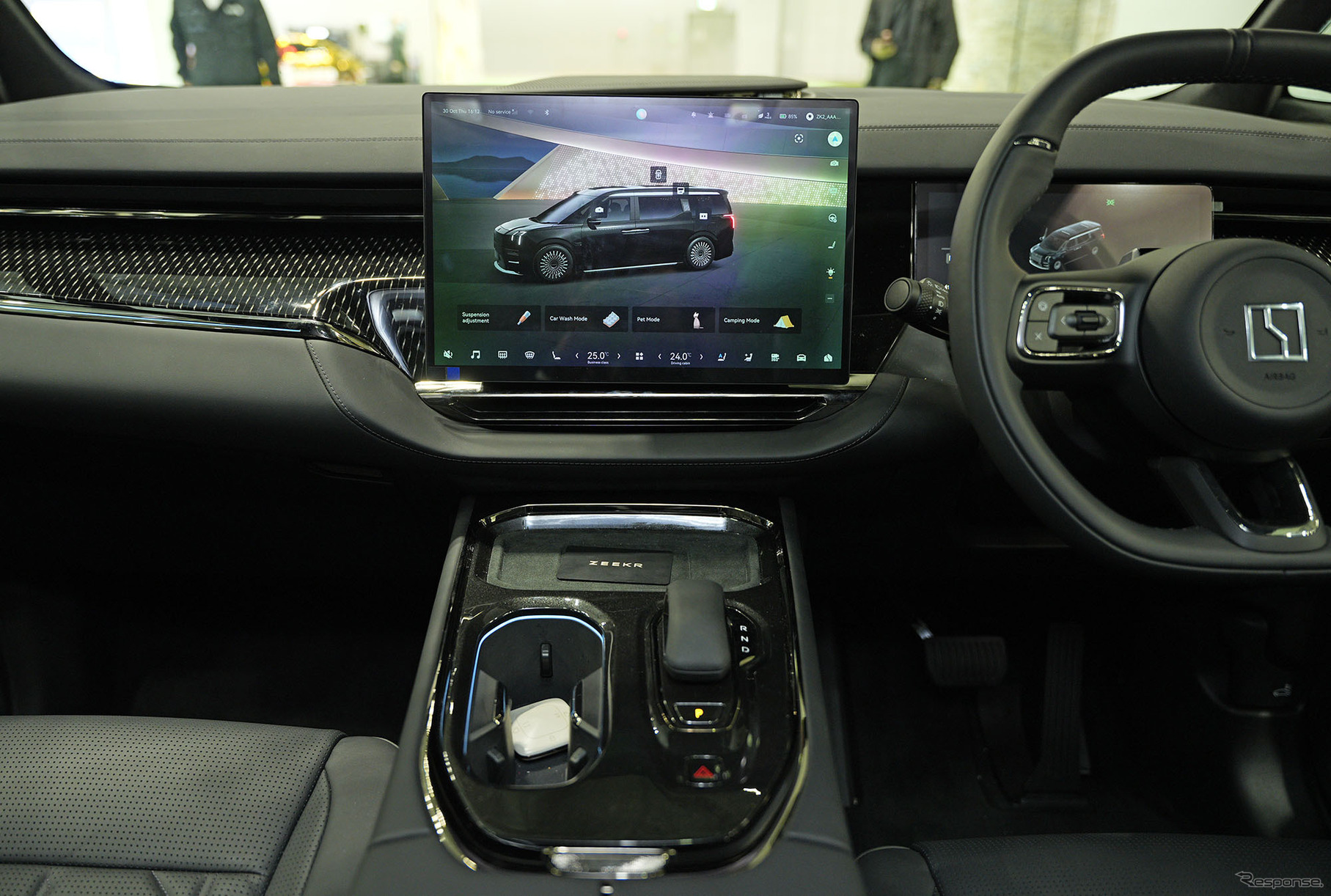 ZEEKR 009（ジャパンモビリティショー2025）