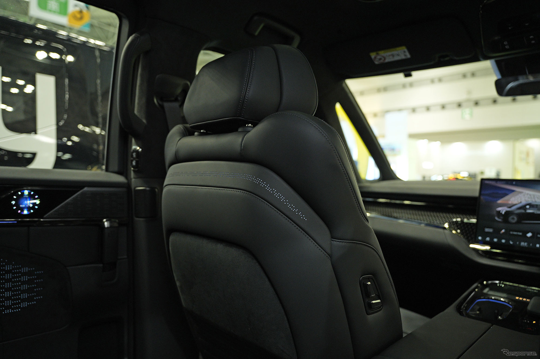 ZEEKR 009（ジャパンモビリティショー2025）