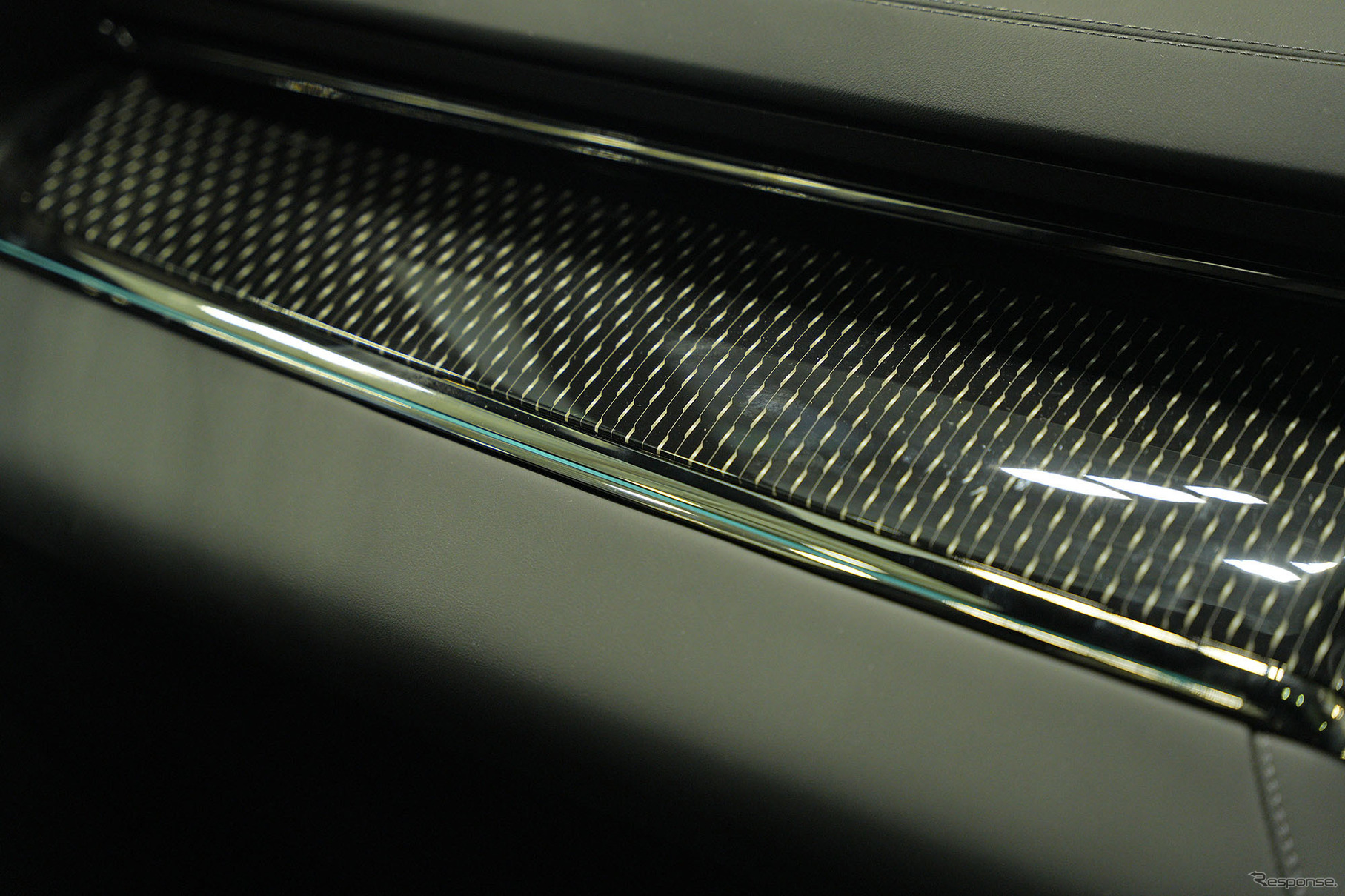 ZEEKR 009（ジャパンモビリティショー2025）