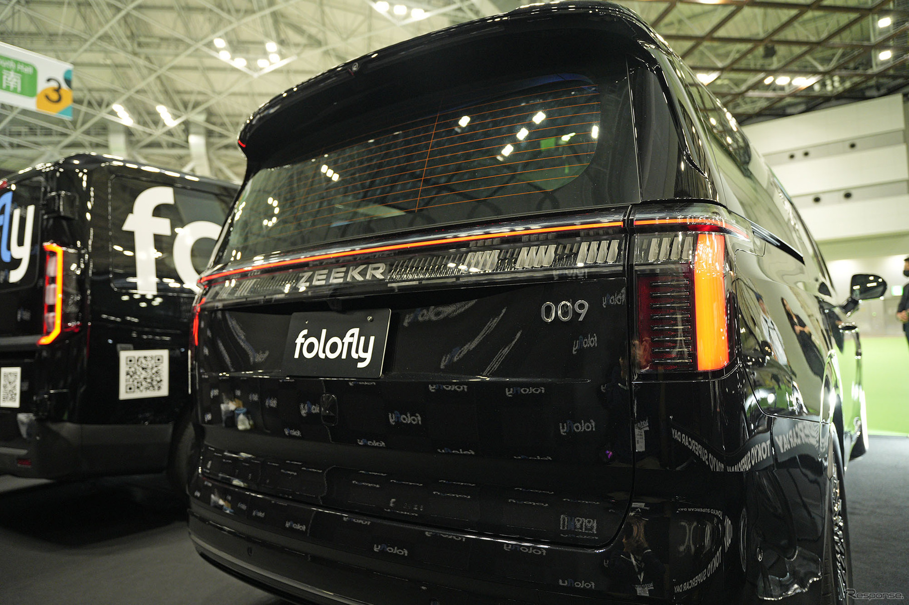 ZEEKR 009（ジャパンモビリティショー2025）