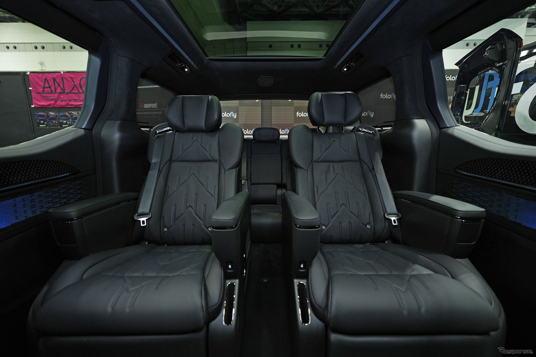 ZEEKR 009（ジャパンモビリティショー2025）