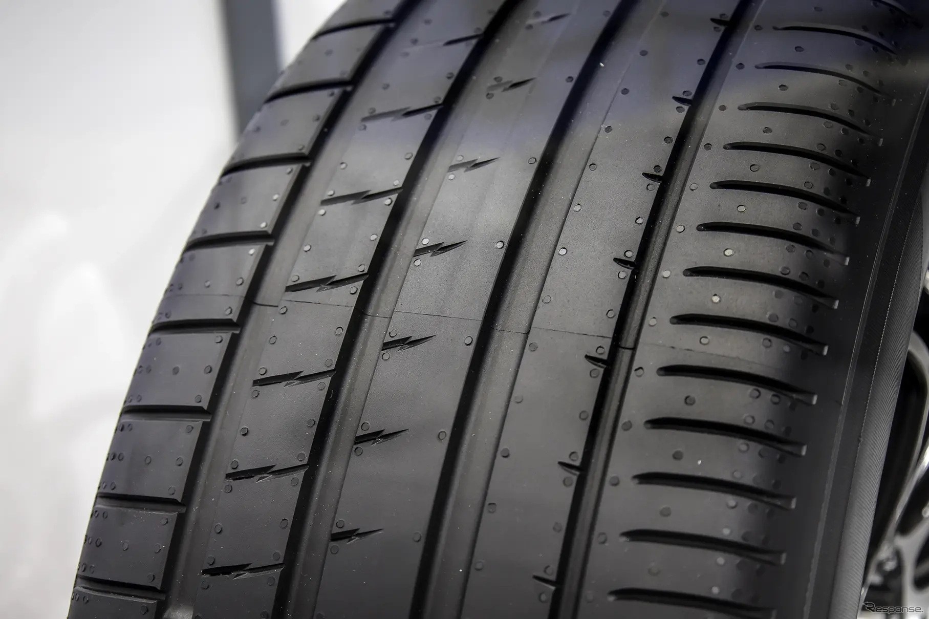 ヨコハマタイヤブース…ジャパンモビリティーショー2025