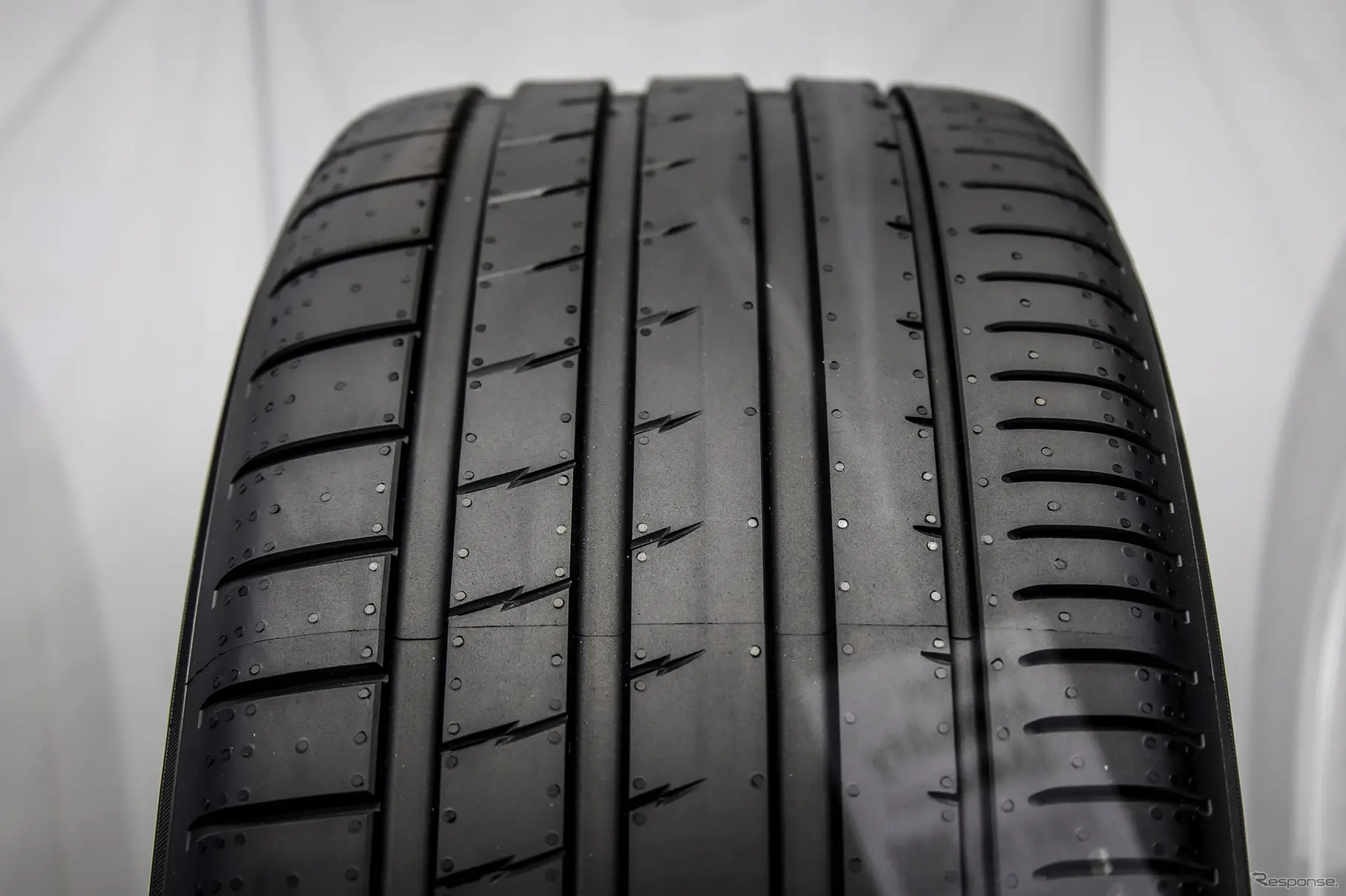 ヨコハマタイヤブース…ジャパンモビリティーショー2025