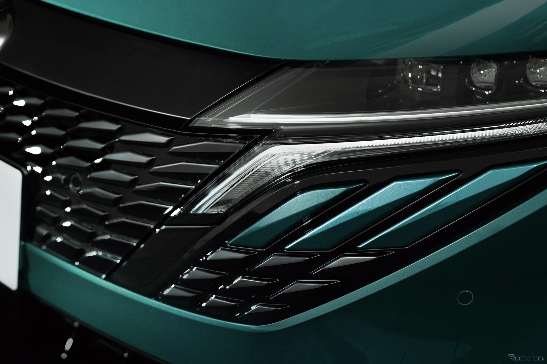 日産「ノート オーラ」