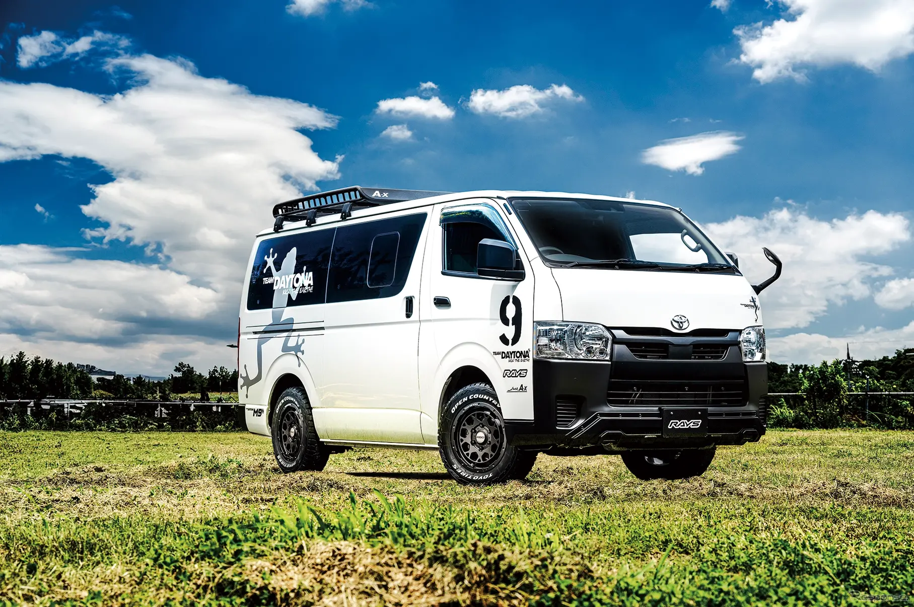 RAYS チームデイトナ M9+ SPEC-M × トヨタ ハイエース