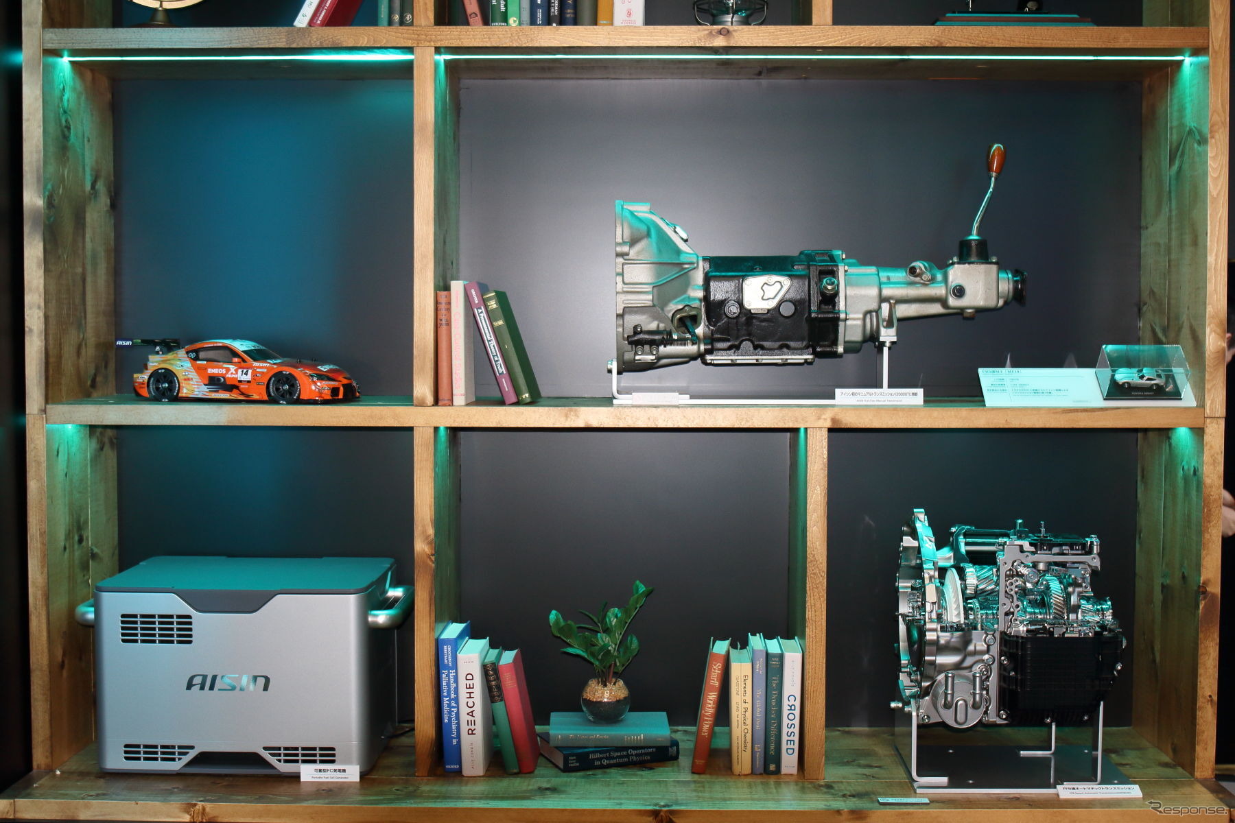 「A'sガレージ」をコンセプトにブースを展開したアイシン（ジャパンモビリティショー2025）