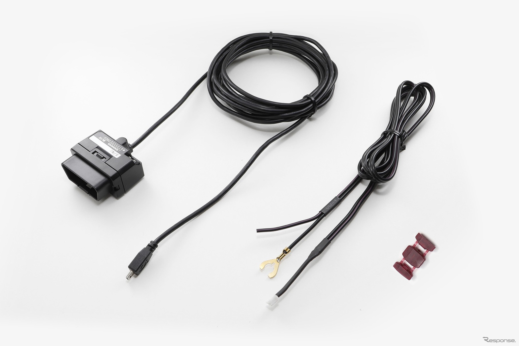 『86/GR86/BRZ』ではより細かい表示項目を取得可能な専用通信OBDIIアダプター「OBD2-BR1A-86」も同時発売