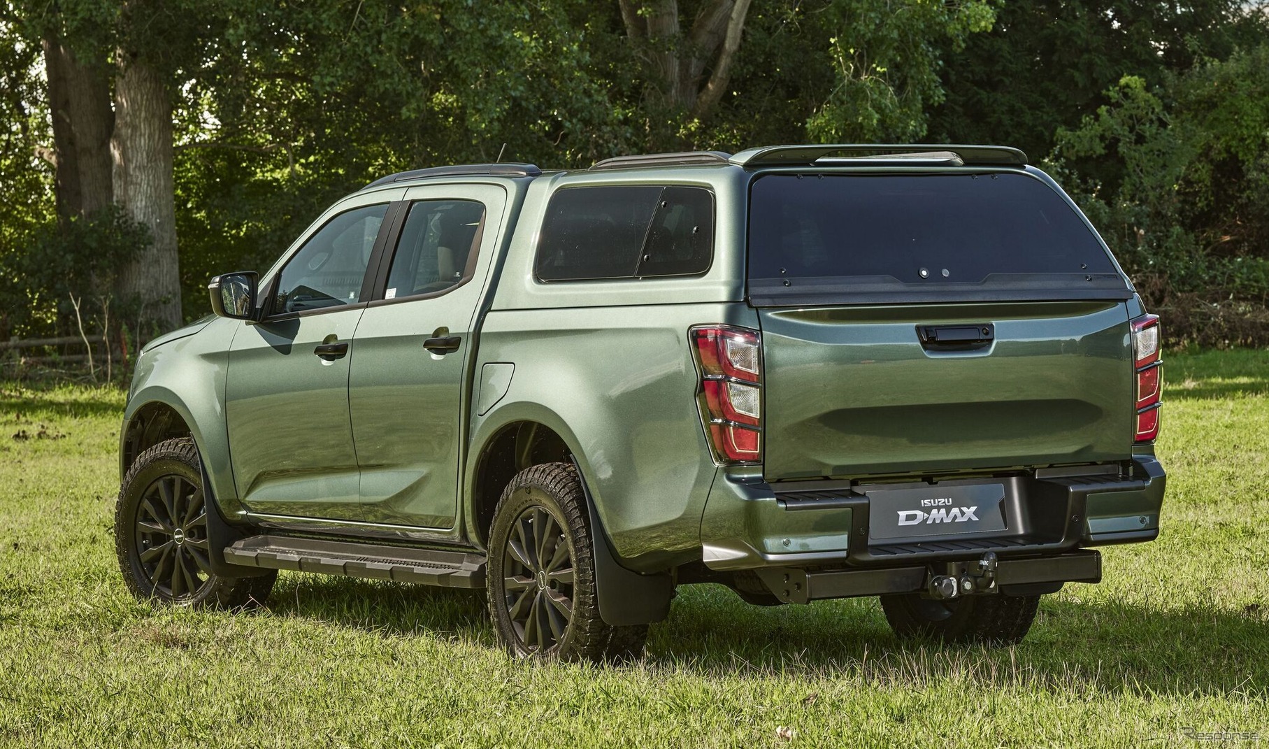 いすゞ『D-Max』の「ハンツマン アクセサリーパック」装着車