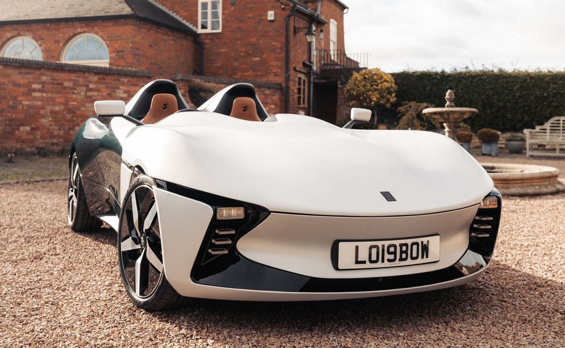 英ロングボウ（Longbow）の軽量スポーツEV『スピードスター』