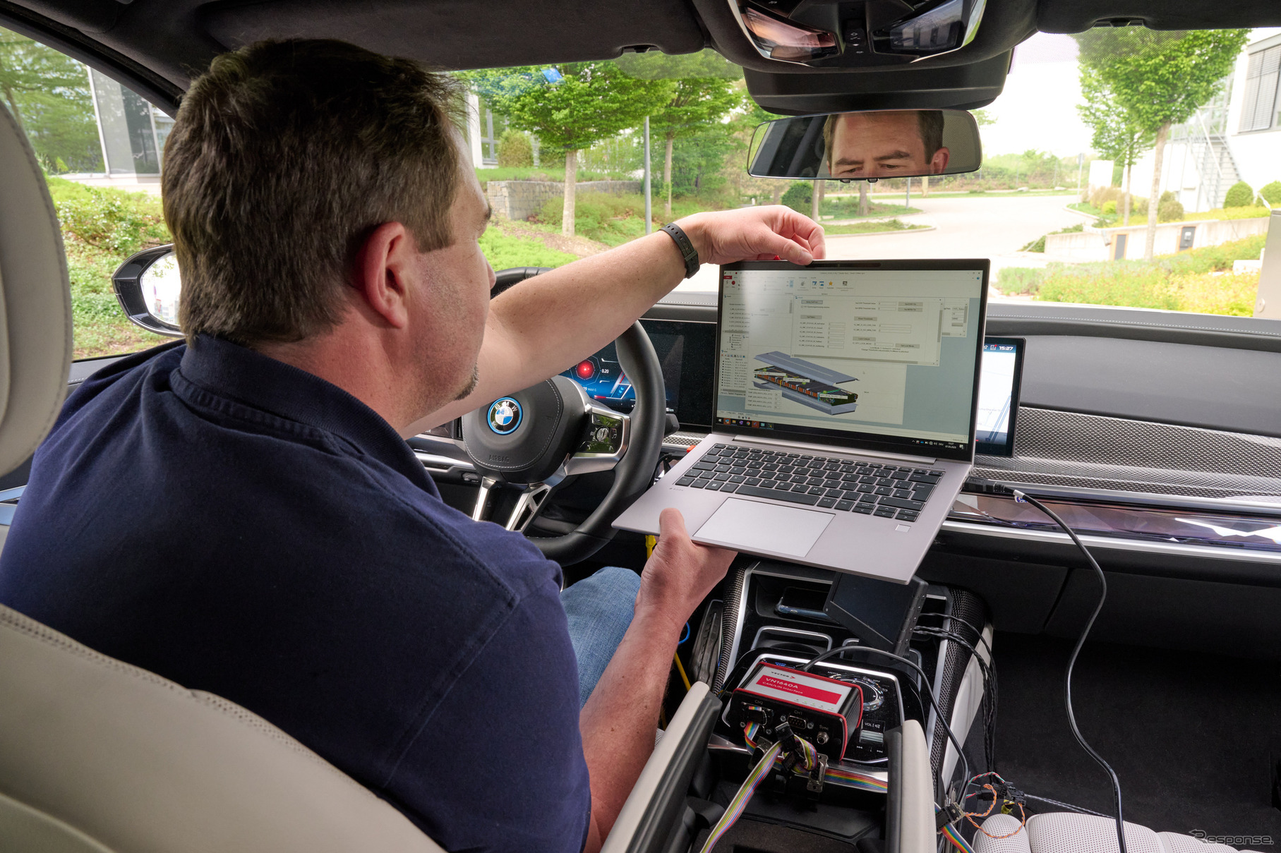 ソリッドパワー社の大型純全固体電池（ASSB）セルを搭載したBMW『i7』のプロトタイプ