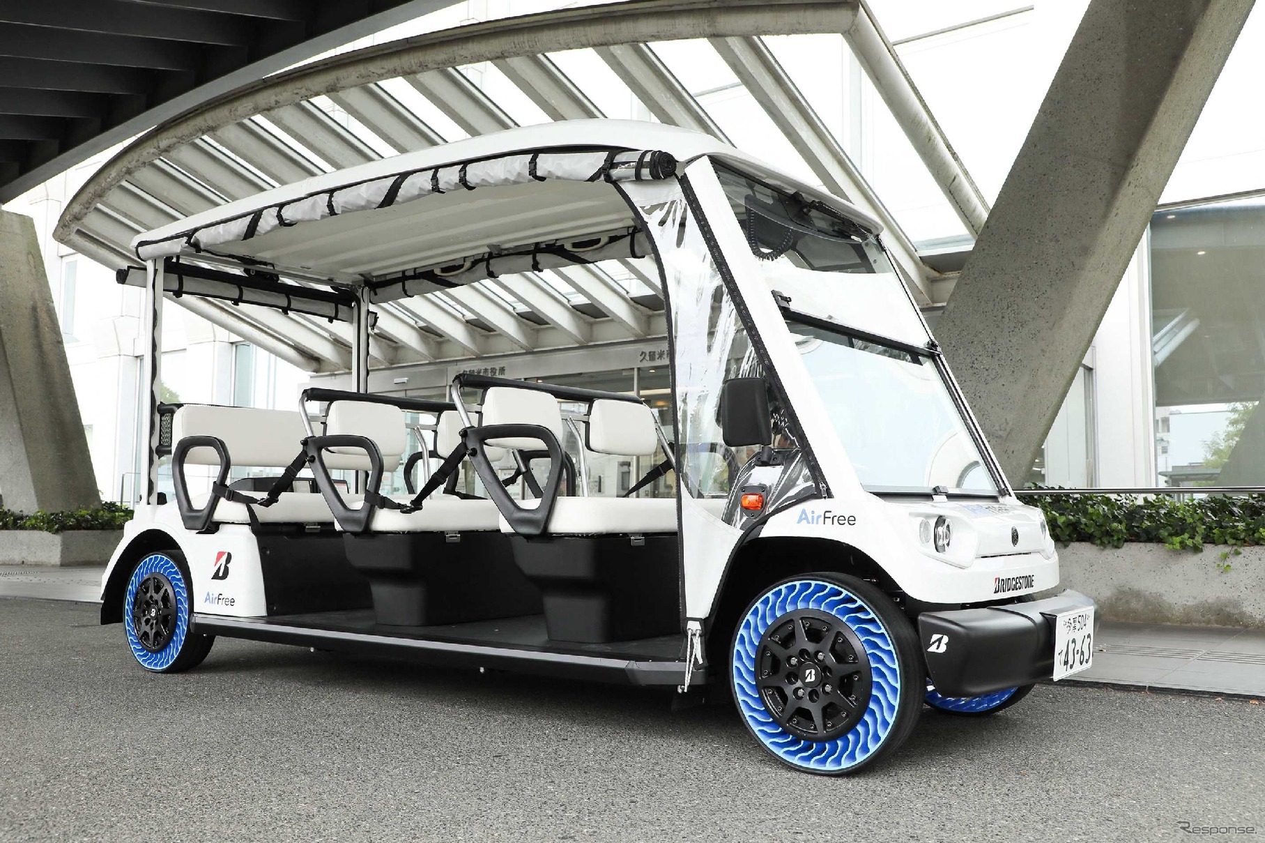 次世代タイヤ「AirFree」を装着したグリーンスローモビリティ