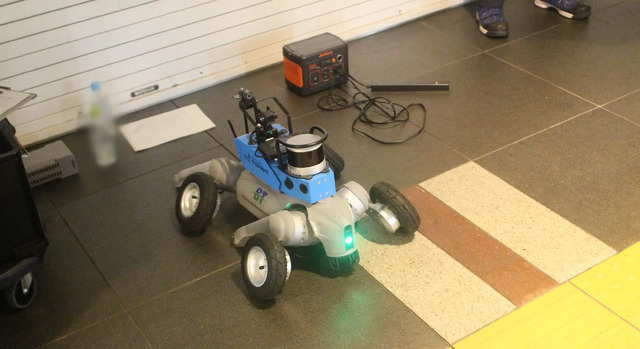 東京駅で四足歩行ロボットが巡回点検 JR東日本ビルテック・TechShareが共同実証実験